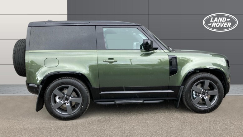 Land Rover Defender 3.0 D250 X-Dynamic SE 90 3dr Auto Diesel Estate